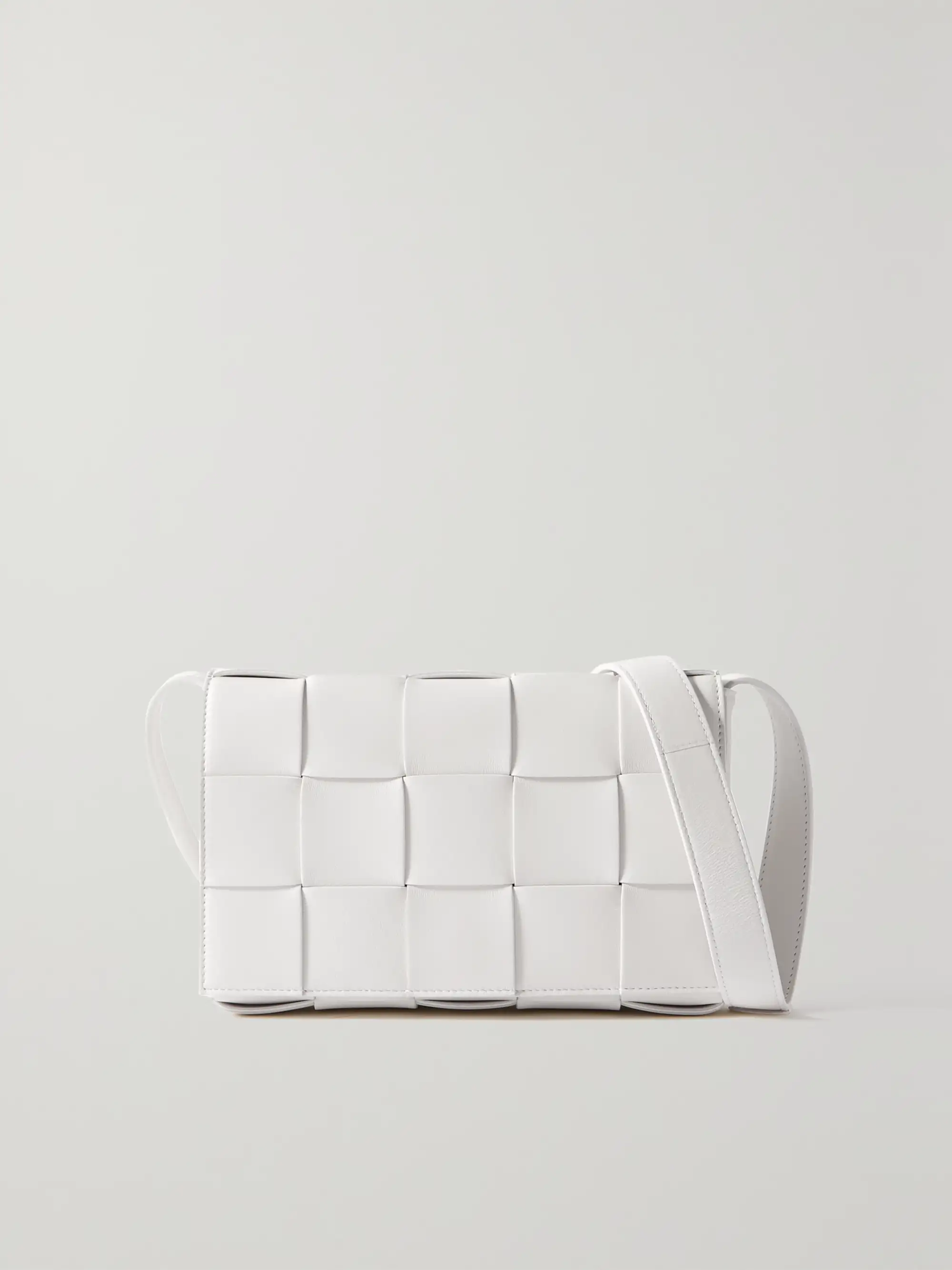 Bottega Veneta Cassette medium Intrecciato leather shoulder bag