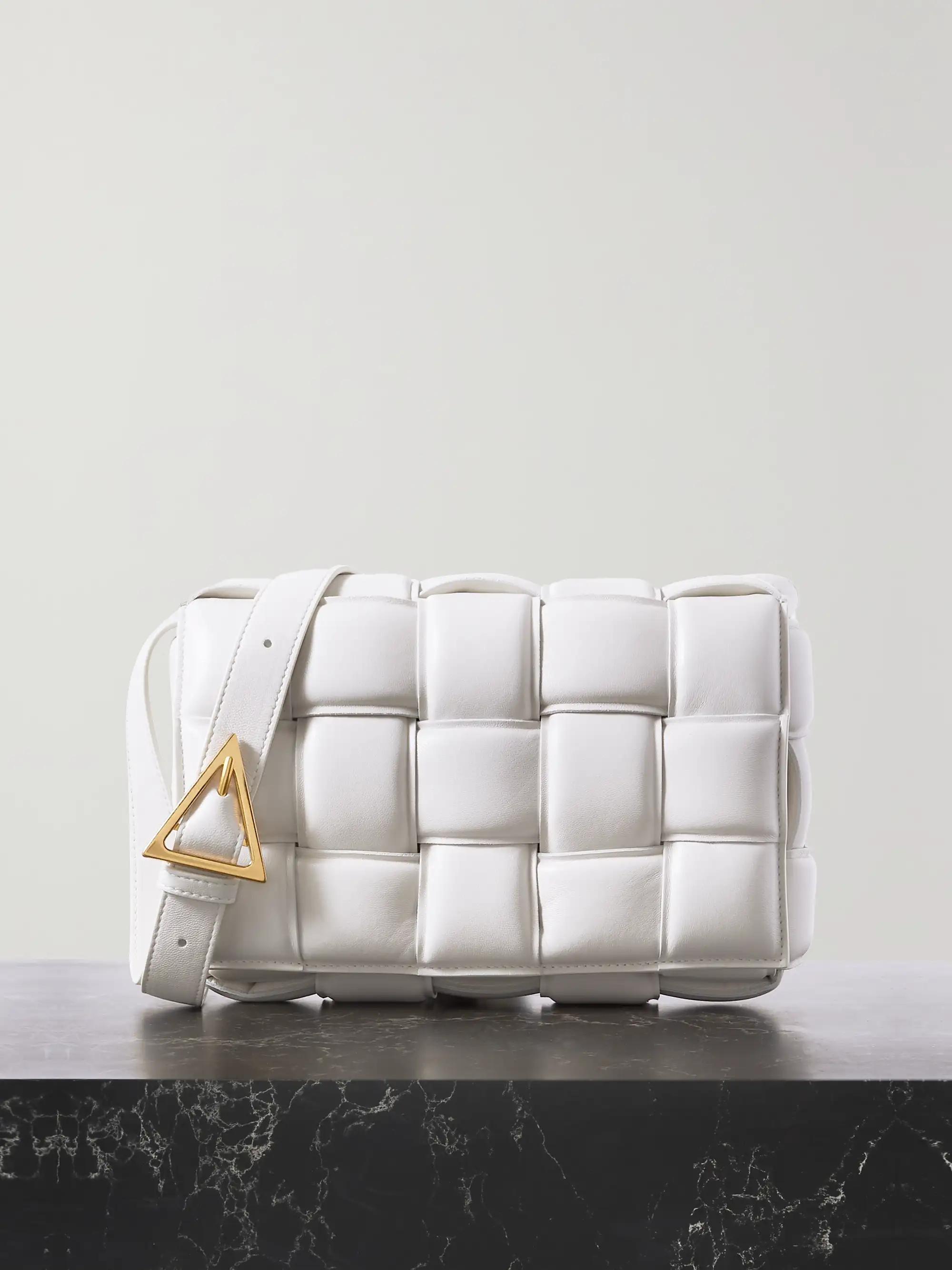 Bottega Veneta Cassette medium padded Intrecciato leather shoulder bag
