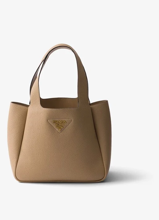 Prada handbag in leather with logo